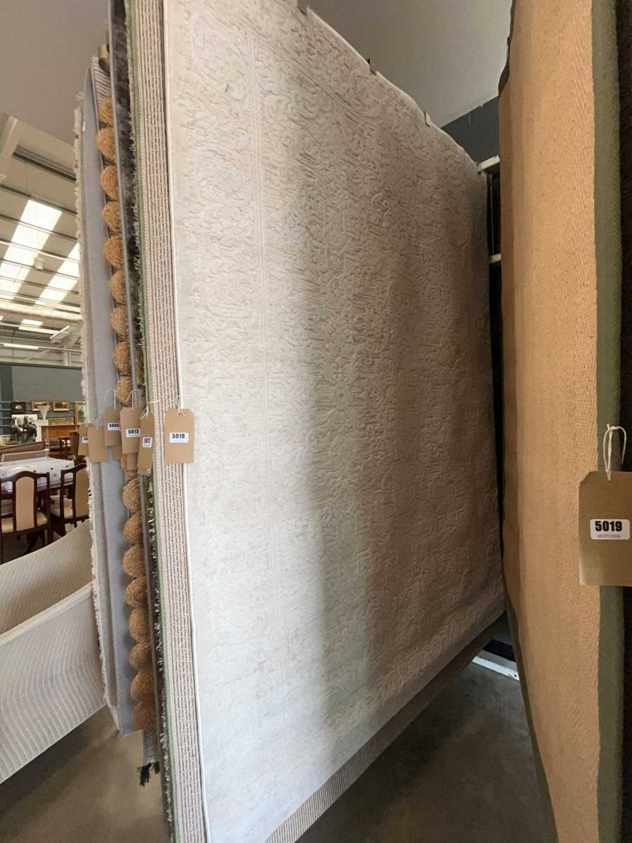 Lot 5018 - Pale silver coloured carpet