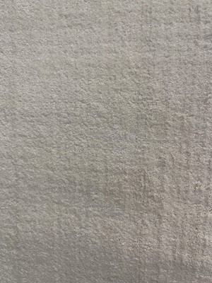 Lot 5021 - Thin white rug