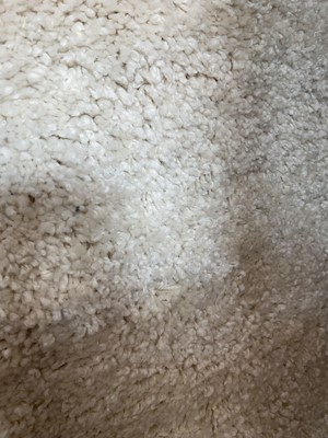 Lot 5022 - White steep pile carpet