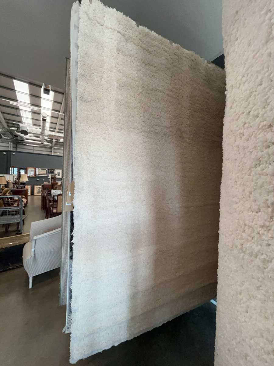 Lot 5030 - Cream deep pile carpet