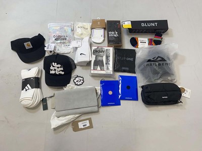Lot Designer accessories to include Underdays,...