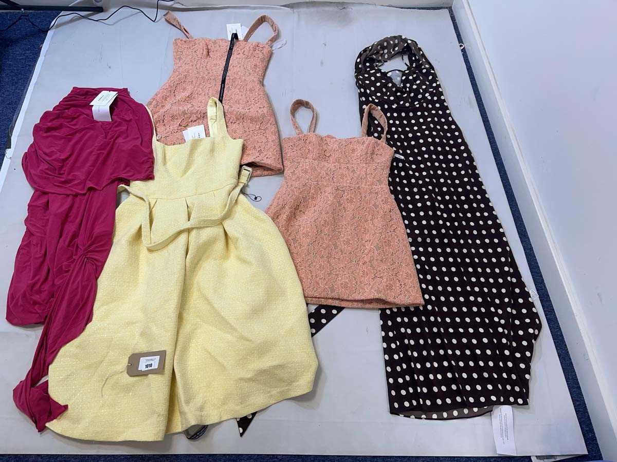 Lot 1010 - Club London clothing