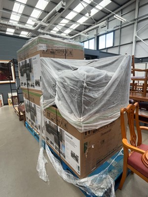 Lot 5242 - 3 boxes containing Thomas Ville 6 piece...