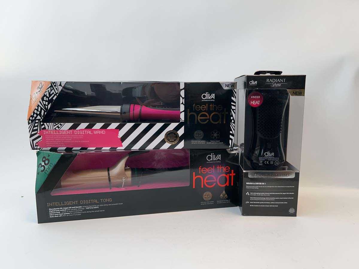 Lot 2x Diva Hair Curling Wand with 1x Diva Radiant...