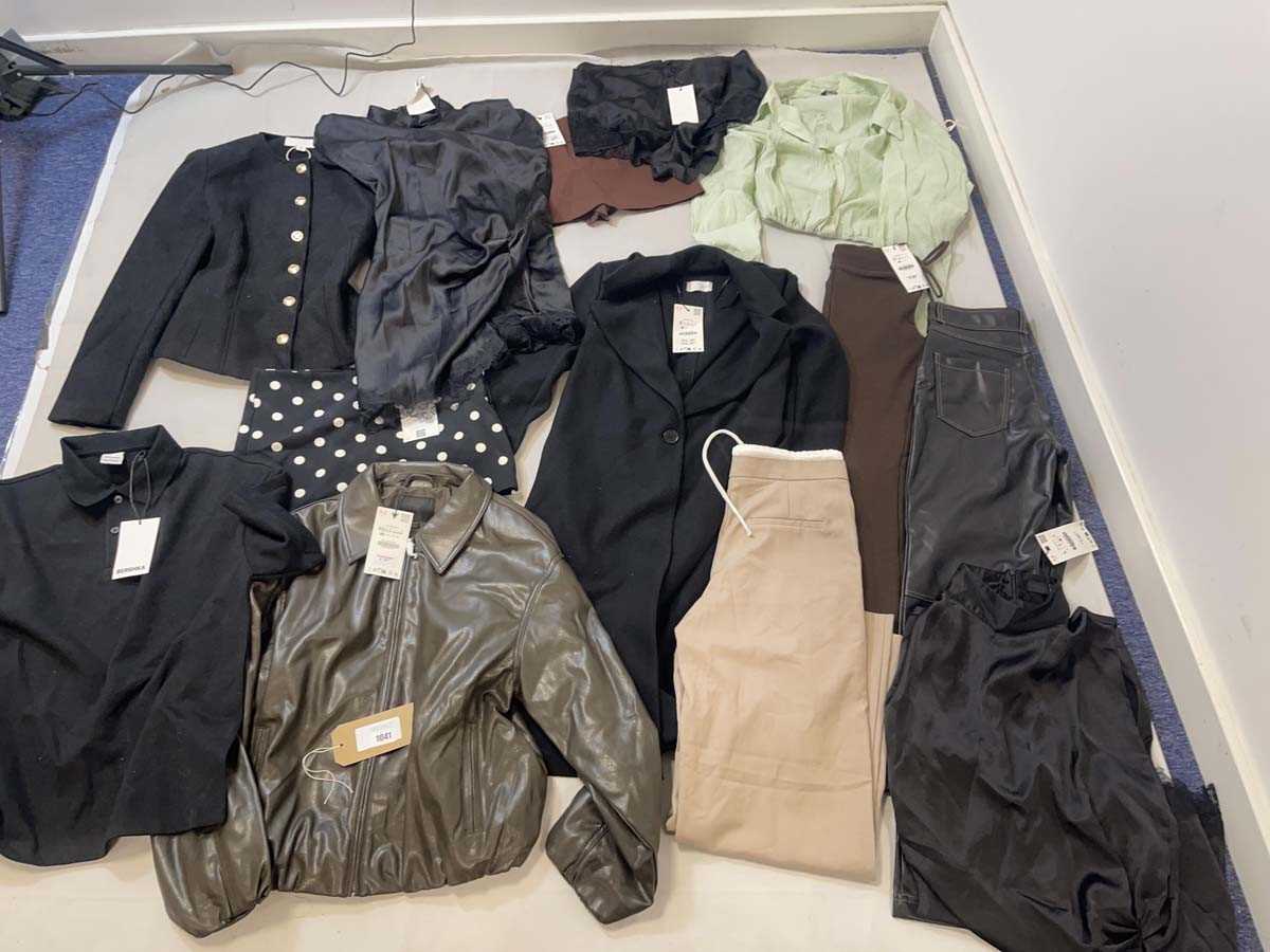 Lot 1041 - Zara & Sister Companies clothing