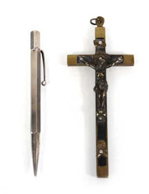 Lot 90 - A silver propelling pencil together with a...