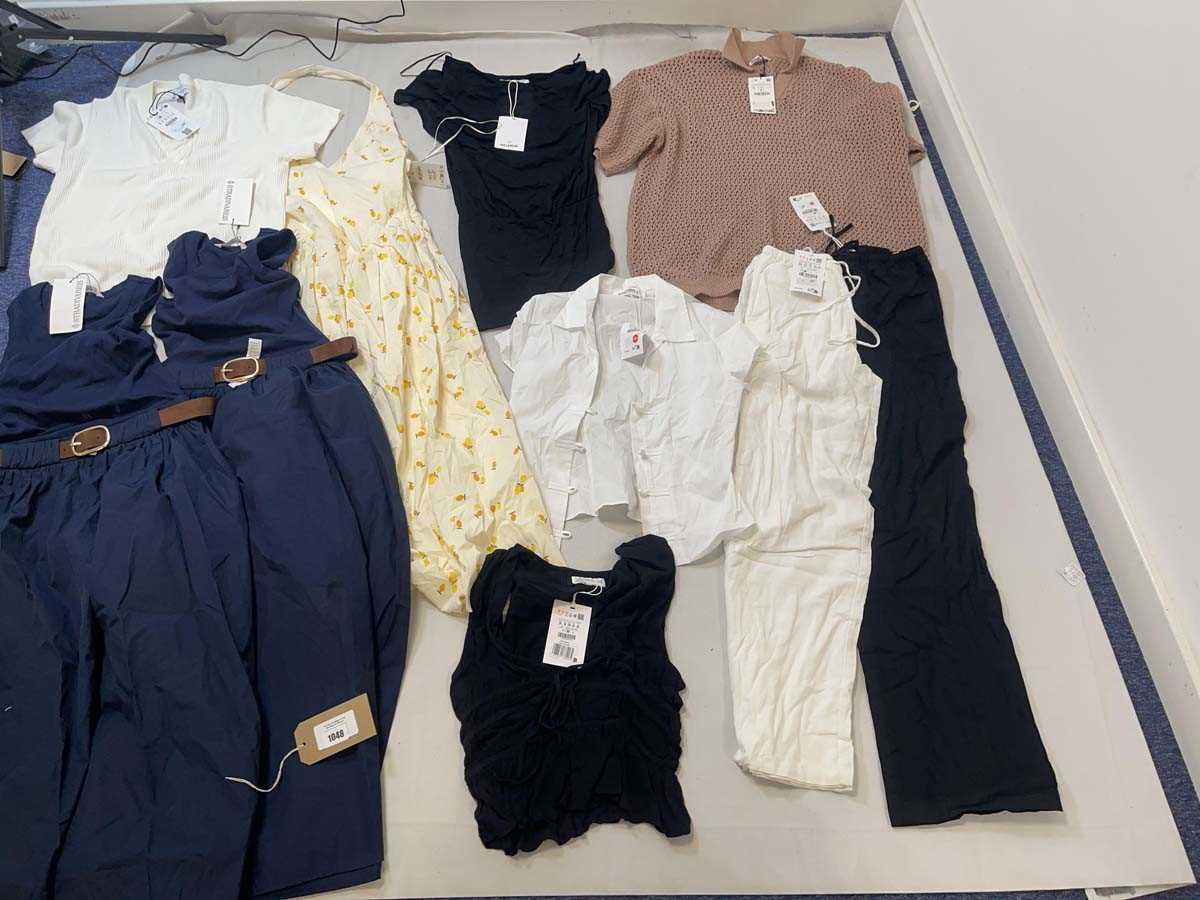 Lot 1048 - Zara & Sister Companies clothing
