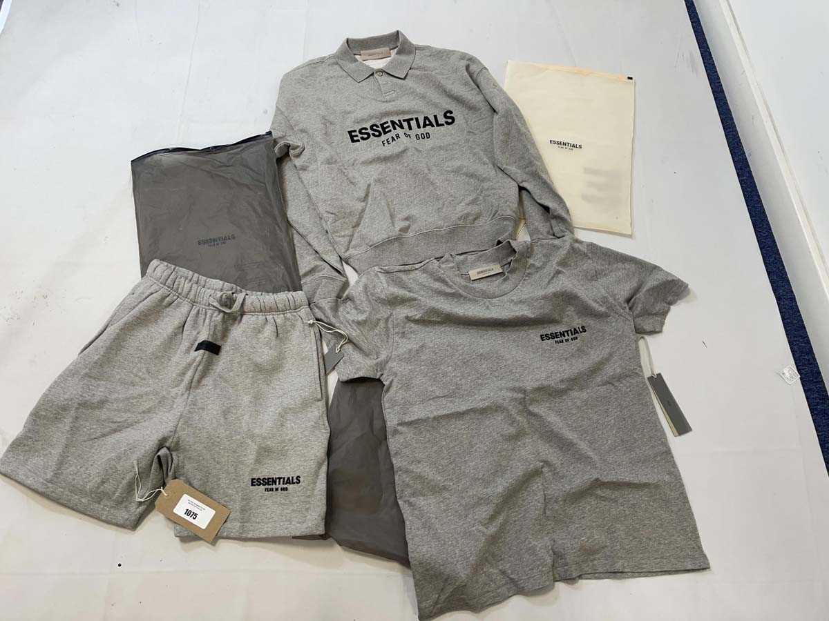 Lot 1075 - Essentials Fear of God clothing