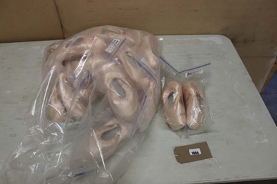 Lot Approx. 25 Bloch full sole ballet shoes in...