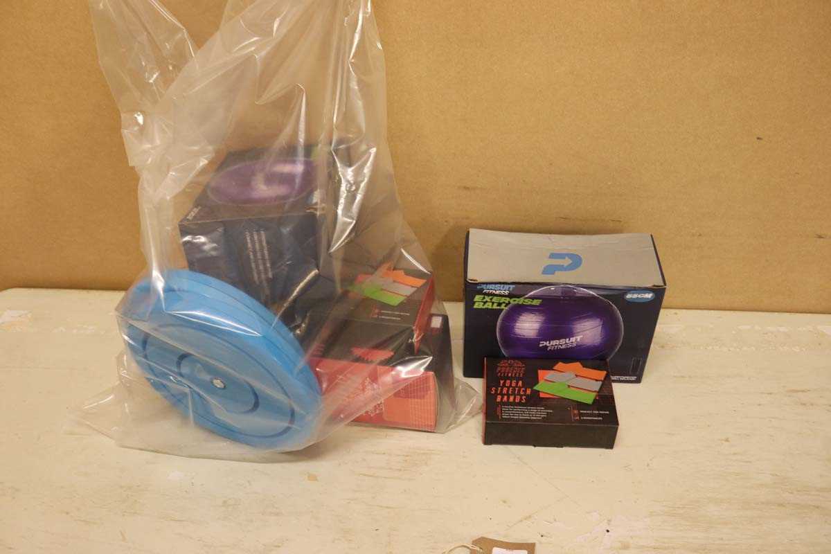 Lot Bag of assorted exercise equipment and...