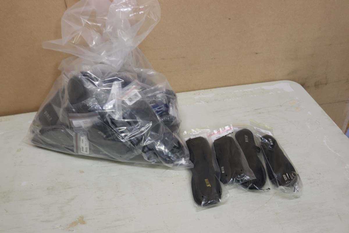 Lot Approx. 40 pairs of full sole ballet shoes by...