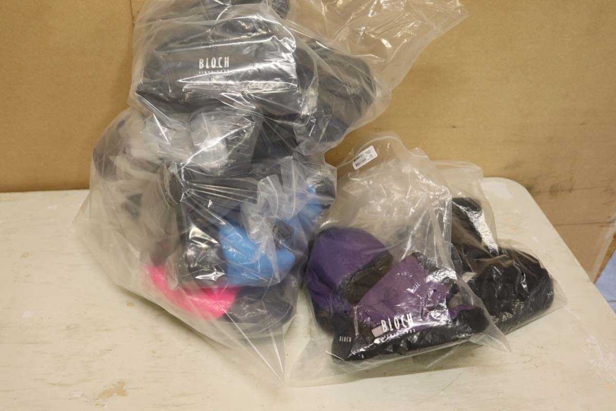 Lot 10 pairs of mostly Bloch Warm-up booties, in...