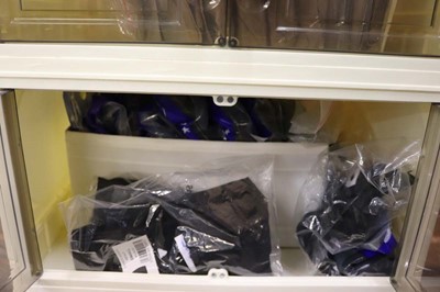 Lot 5 tiered plastic storage unit with contents to...