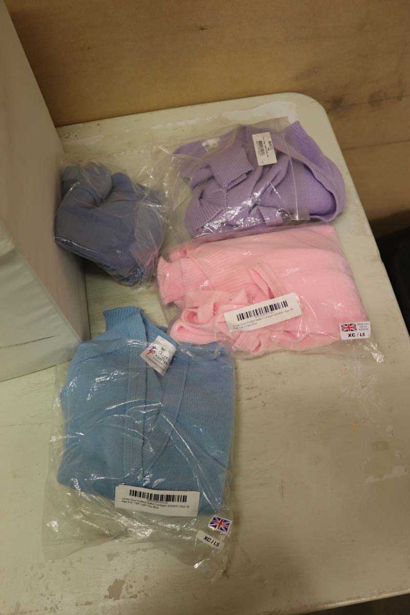 Lot Approx. 15 children's knitted cardigans and...