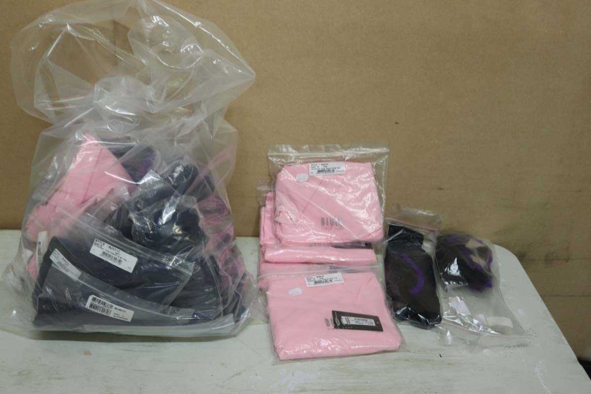 Lot Approx. 20 assorted wrap tops, long sleeve...
