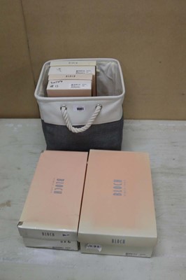 Lot 4 pairs of Bloch dance shoes in mixed sizes