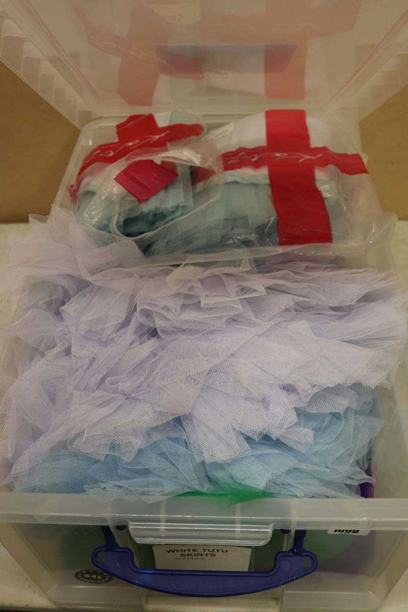 Lot Plastic stacking box containing approx.10...