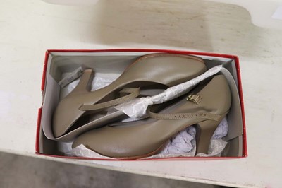 Lot 7 pairs of Capezio boxed dance shoes, various...