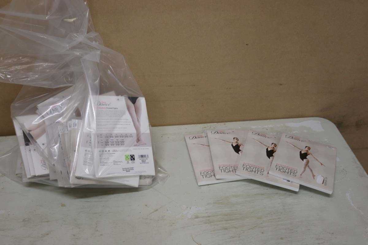 Lot Approx. 25 Silky Dance assorted tights,...