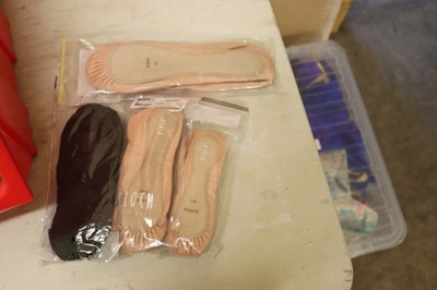 Lot Approx. 40 pairs of Bloch full sole and split...