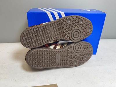 Lot Adidas UK8 samba OG trainers in leopard print -...