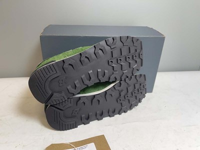 Lot New Balance UK6.5 475 trainers in green - boxed