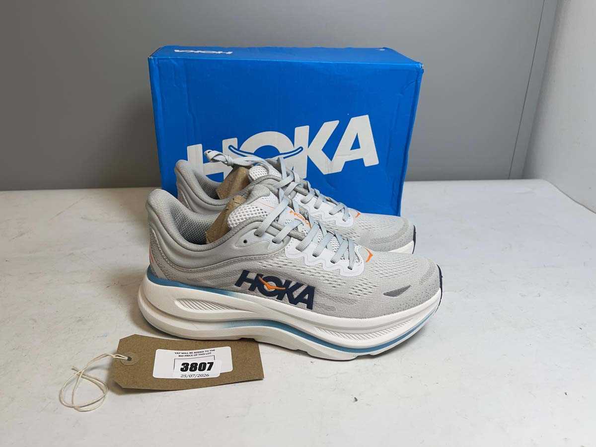 Lot Hoka UK8 bondi 9 trainers in grey - boxed