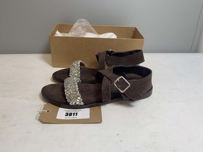 Lot Penelope Chilvers EU40 mortimer diamante suede...