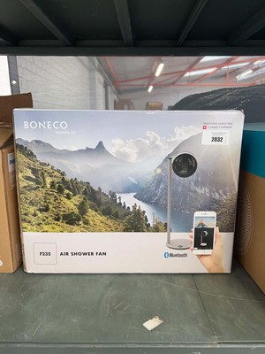 Lot 2032 - Boxed Boneco F235 air shower fan
