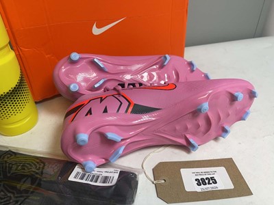 Lot Nike UK10 merc ACAD football boots in pink -...