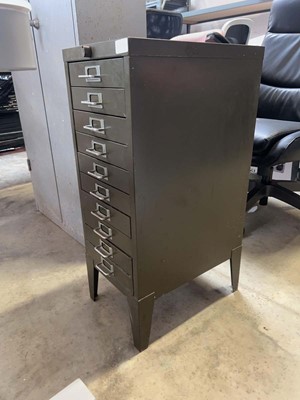 Lot 2075 - 10 drawer metal filer