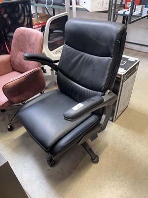 Lot 2077 - La- Z-Boy black leatherette twin office...