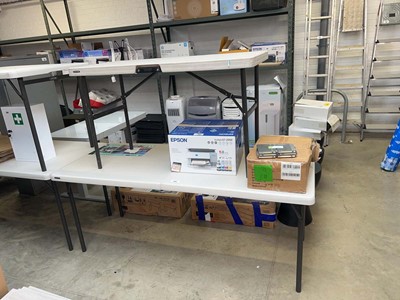 Lot 2081 - Lifetime 6ft collapsible trestle table...