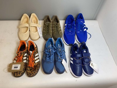 Lot 6x Pairs of Adidas shoes in various styles and...
