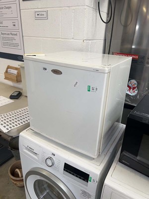 Lot 2114 - Haier single door under counter top freezer