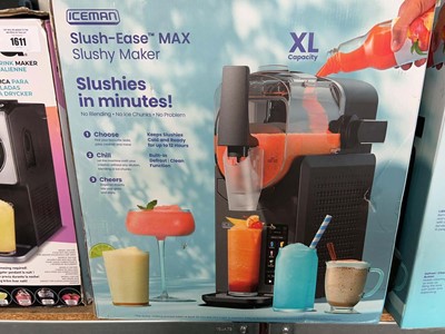 Lot 1633 - IceMan Slush-Ease Max Slushy maker, boxed
