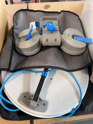 Lot 1741 - Max View Remora 40 Portable satellite dish kit...