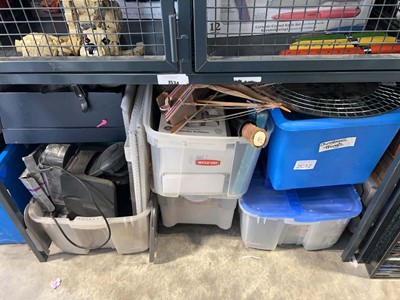 Lot 1534 - Under bay plus a pile of homeware items