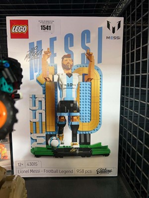 Lot 1541 - Lego Lionel Messi Football Legends set 43015