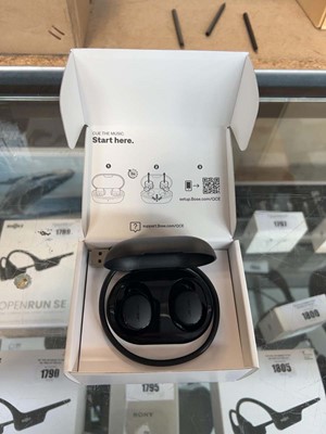Lot 1788 - Pair of Bose Quiet Comfort ear buds, boxed