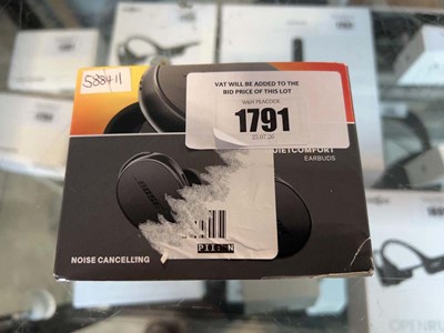 Lot 1791 - Pair of Bose Quiet Comfort earbuds, boxed