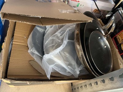 Lot 1693 - Various KitchenAid and Henckels frying pans