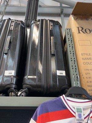 Lot 1715 - Samsonite 2 piece suitcase set in black