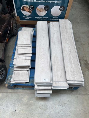 Lot 2190 - Pallet containing a large qty. of Golden...