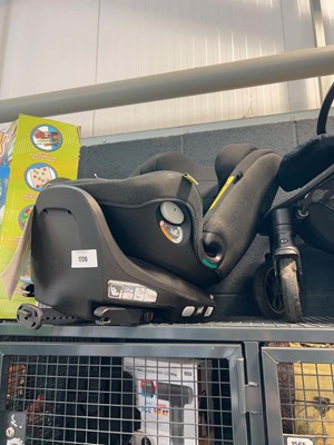 Lot 1726 - Joie car seat in black and grey