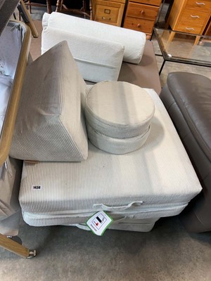 Lot 1438 - 2 Tutti Bambini folding cushions