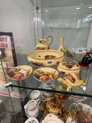 Lot 1451 - Half a shelf of Ainsley Orchard Gold patterned...