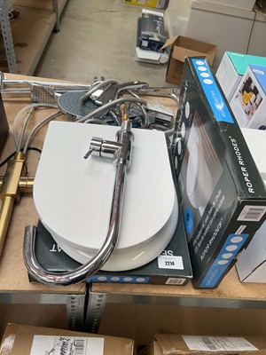 Lot 2214 - Qty. of mixed bathroom related items to incl....