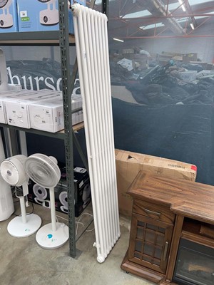 Lot 2219 - White powder coated finished 8-column radiator
