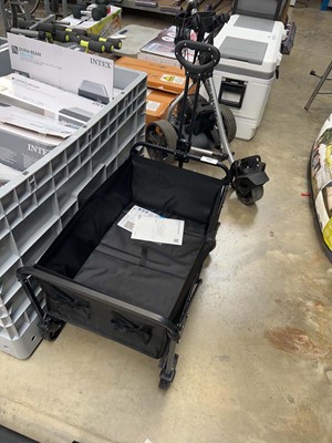 Lot 2282 - Garvee 4-wheeled collapsible pull along cart